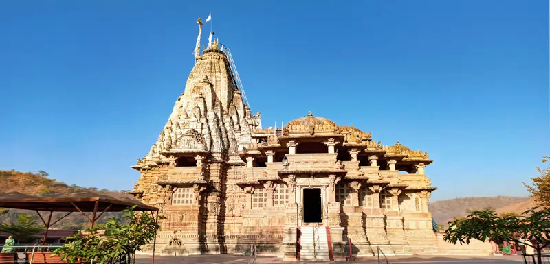 શામળાજીનો ઇતિહાસ: મેશ્વો નદીના કિનારે આવેલું પ્રાચીન સ્થાપત્ય અને મૂર્તિકલા.