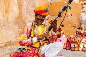 લોકગીતો અને હાલરડાં: સંસ્કાર અને લાગણીઓના વાહક તરીકે.