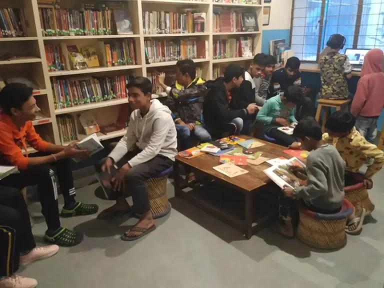 પુસ્તકાલય પ્રવૃત્તિ: મોતીભાઈ અમીન અને પુસ્તકાલય ક્રાંતિ.