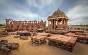 તેરા ફોર્ટ (કચ્છ): ૧૮૫૭ના વિપ્લવ સાથે જોડાયેલો કચ્છનો ઐતિહાસિક કિલ્લો.