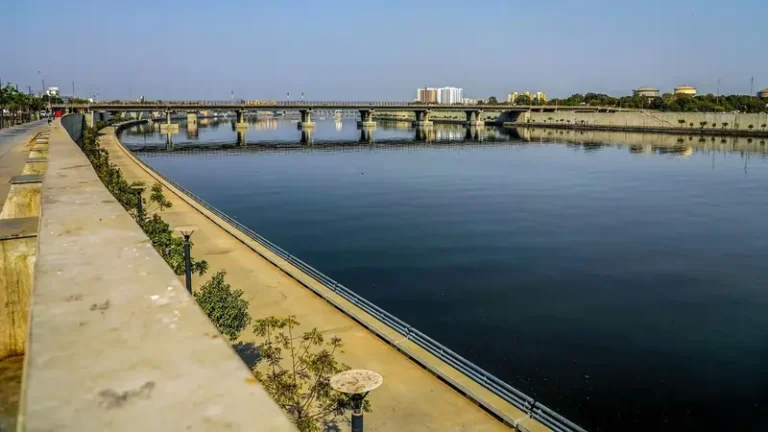 સાબરમતી નદીનો ઇતિહાસ: દધીચિ ઋષિના આશ્રમથી આજના રિવરફ્રન્ટ સુધીની સફર