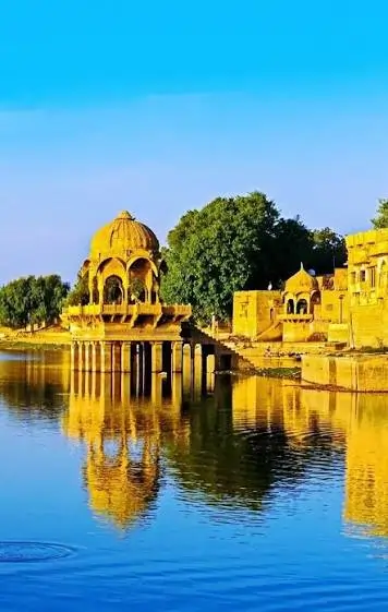 સુદર્શન તળાવ (જૂનાગઢ): ચંદ્રગુપ્ત મૌર્યના સમયનું વિશ્વનું પ્રાચીનતમ માનવસર્જિત તળાવ.